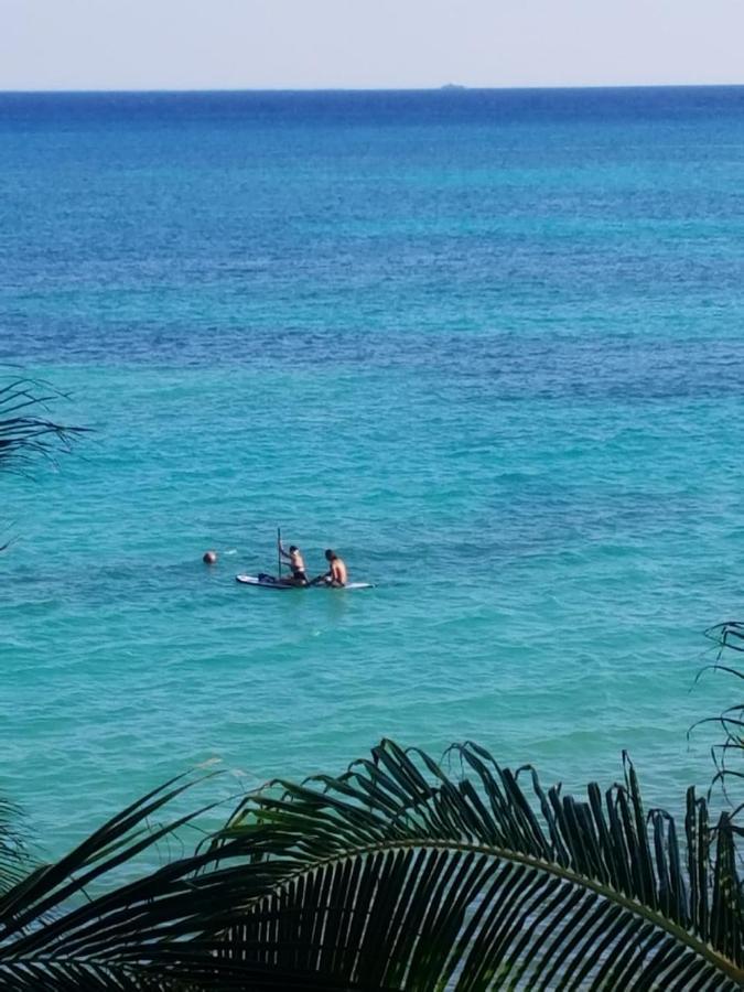 Апарт отель Ocean Front El Faro Reef 304 Плая-дель-Кармен Экстерьер фото